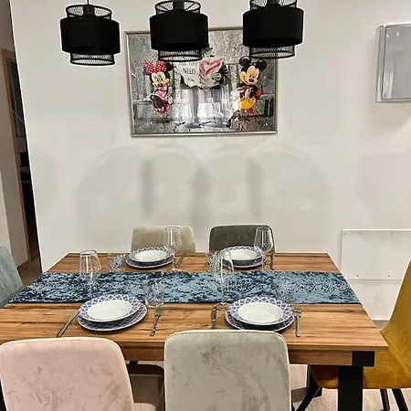 Lejlighed Lujo Proyector, Maquina Arcade, Wifi Y Patinetes *