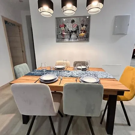 Lujo Proyector, Maquina Arcade, Wifi Y Patinetes Oviedo