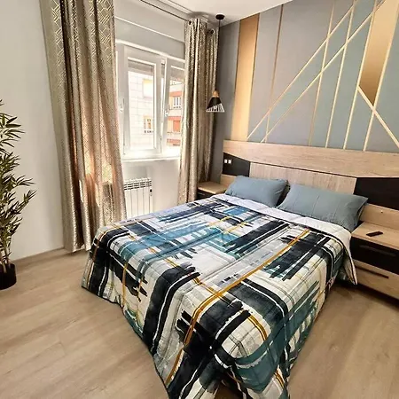 Lujo Proyector, Maquina Arcade, Wifi Y Patinetes * Oviedo