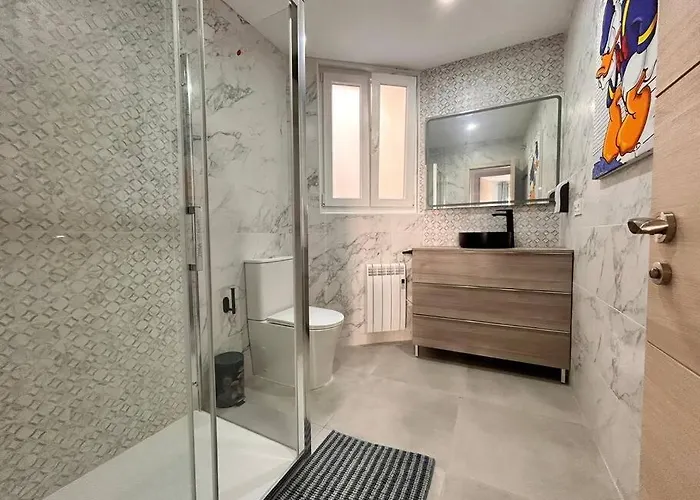 Lujo Proyector, Maquina Arcade, Wifi Y Patinetes Apartament Oviedo