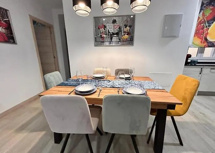 Lujo Proyector, Maquina Arcade, Wifi Y Patinetes Oviedo