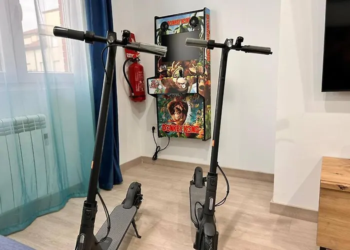 Lujo Proyector, Maquina Arcade, Wifi Y Patinetes Apartament