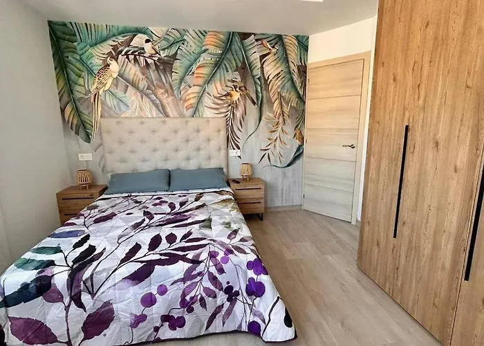 Lujo Proyector, Maquina Arcade, Wifi Y Patinetes Apartament